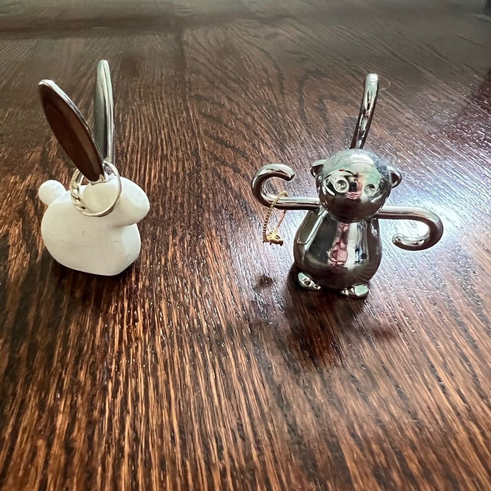 Two decor ring holders